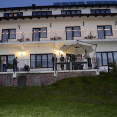 Cazare Pensiunea La Maison Bran Vedere de ansamblu Pensiunea La Maison Bran