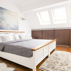 Visit CHARMING FIREPLACE APARTMENT  Image CHARMING FIREPLACE APARTMENT