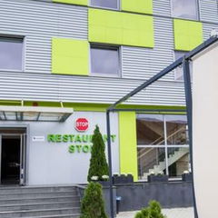 Vizitează Stop  Galerie Stop