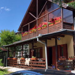 Cazare Family House  Galerie Family House