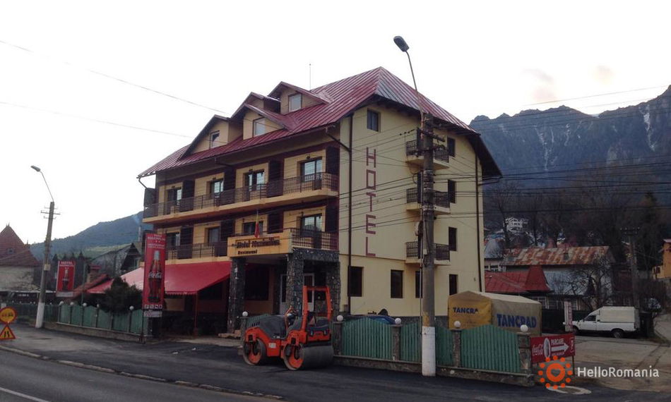 Cazare Hotel Maximilian 