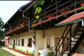 Visit Pensiunea Leia Accommodation Pensiunea Leia