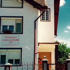 Foto Pensiunea Casa Cu Flori Hateg