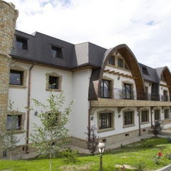 Vizitează HOTEL RESTAURANT LA CASTEL Iași Cazare HOTEL RESTAURANT LA CASTEL Iași