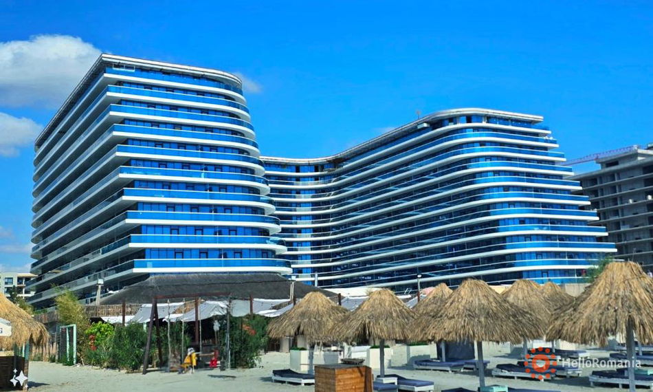 Photo White Titanic Mamaia-Sat