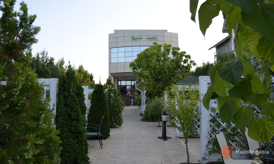 Visit Hotel Restaurant Regina Noptii  Gallery Hotel Restaurant Regina Noptii