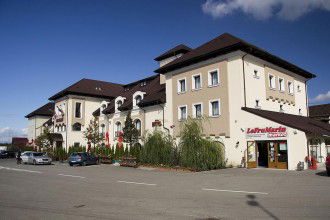Rezervă Hanul Domnesc Săcele Vedere de ansamblu Hanul Domnesc Săcele