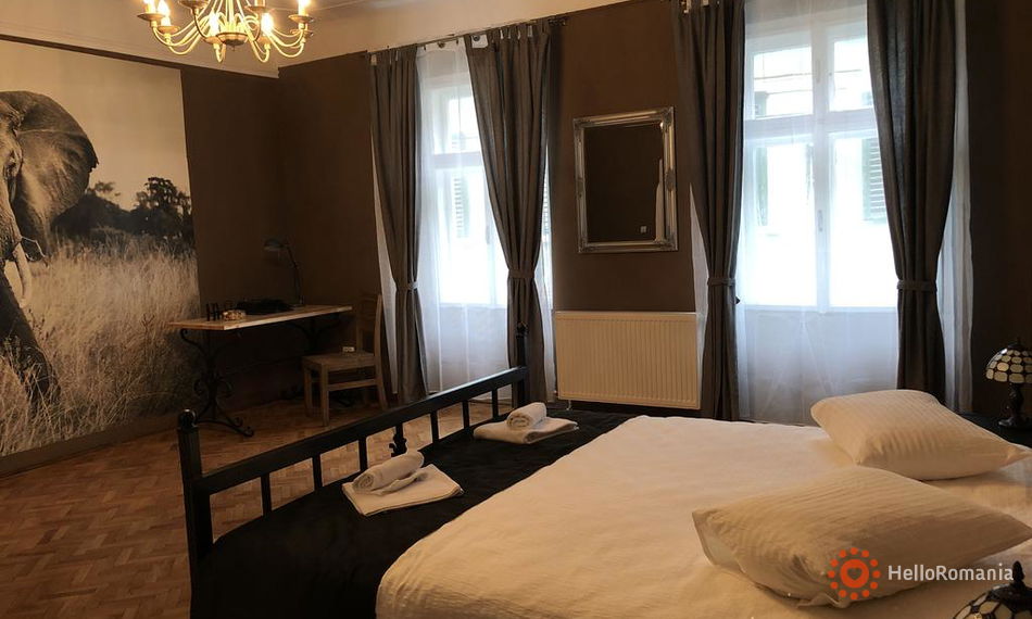 Cazare Poet Pastior Residence 