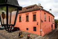 Pensiunea Pivnita lui Teo Pensiunea Pivnita lui Teo