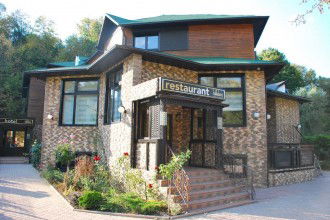 Vizitează Hillden Lodge & Restaurant Șimon Vedere de ansamblu Hillden Lodge & Restaurant Șimon