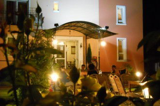 Rezervă Vila Regent Sînmartin Foto Vila Regent Sînmartin