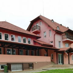 Rezervă Pensiunea Marina Tohanu Nou Foto Pensiunea Marina Tohanu Nou