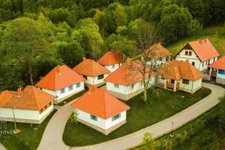 Kortoves Guest Village - Varghis la 80 km Oras Covasna