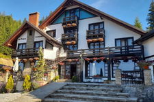 Pensiunea Poiana Izvoarelor Pensiunea Poiana Izvoarelor