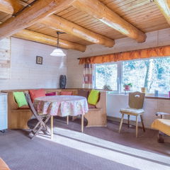 Vizitează Cabana Calinet  Cazare Cabana Calinet