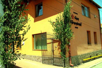 Camere Pensiunea Casa Zarnesteana Vedere de ansamblu Pensiunea Casa Zarnesteana